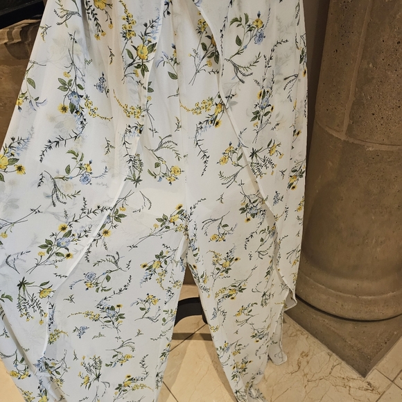 Floral Ruffle Maxi Romper - Picture 4 of 6